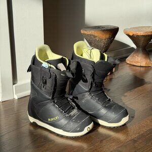 Women’s Burton Mint Snowboard Boots – Size 6.5 (Great Beginner Boots)